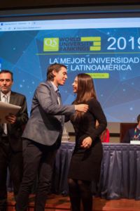 Clase Ejecutiva UC graduó a alumnos de Walmart de sus programas de diplomado online.